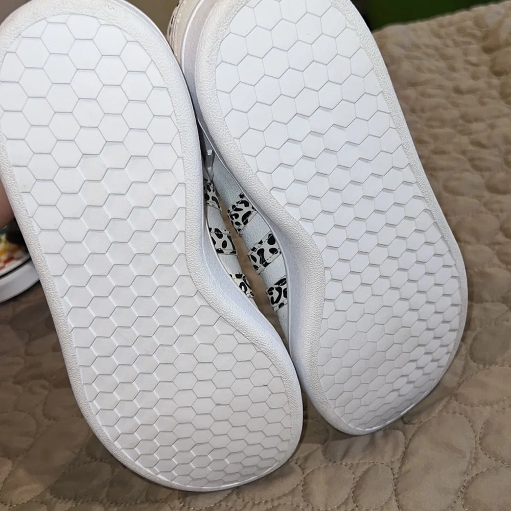 ADIDAS cheetah sneakers - Picture 3 of 5
